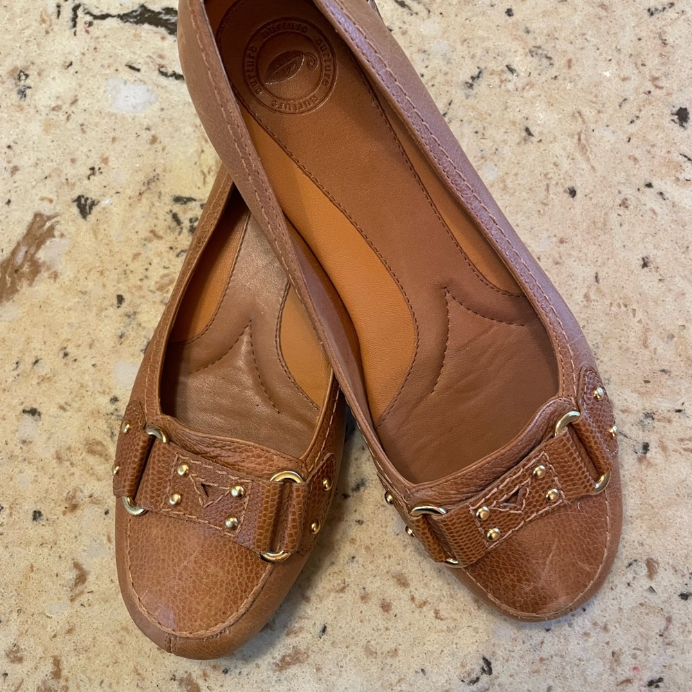 AWESOME SHOE 👞 THAT GOES ANYWHERE AND ANYTIME!!